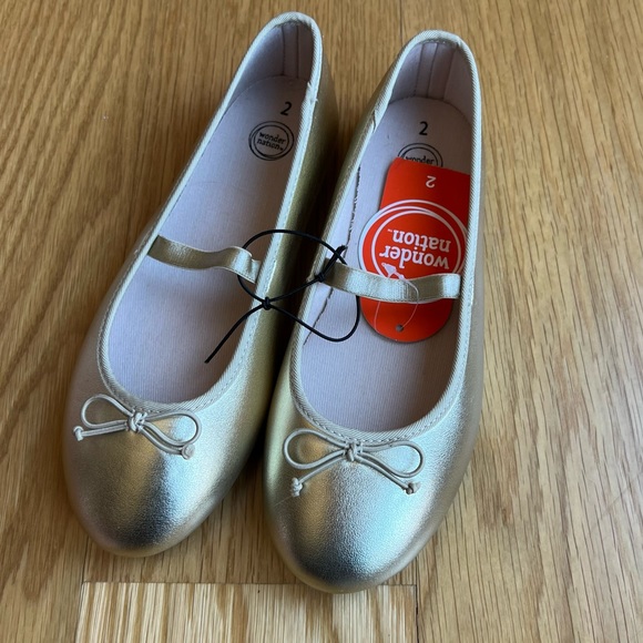 wonder nation Shoes Nwt Girls Gold Flats Poshmark